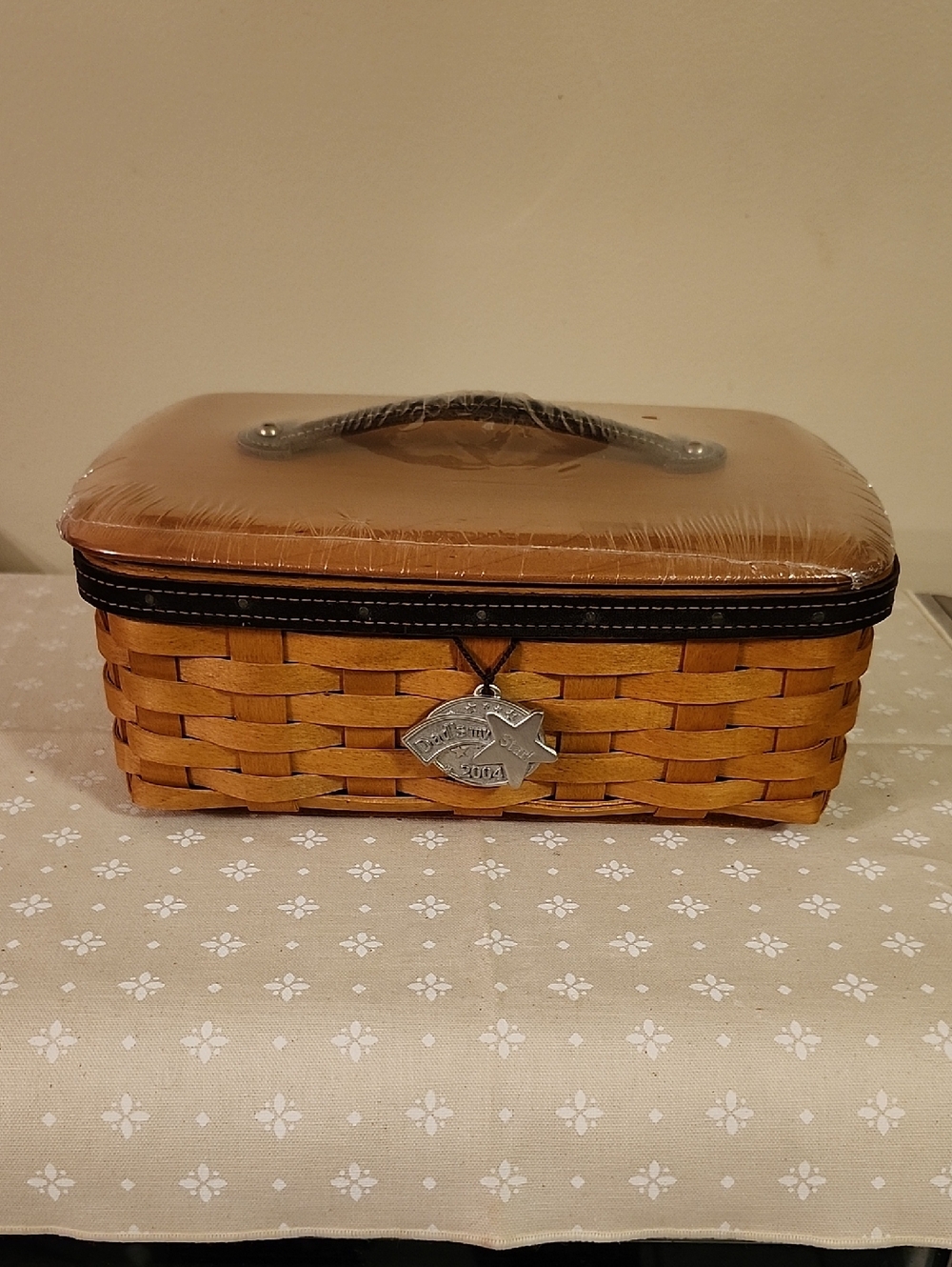 Longaberger 2004 Father's Day Valet Basket with Lid